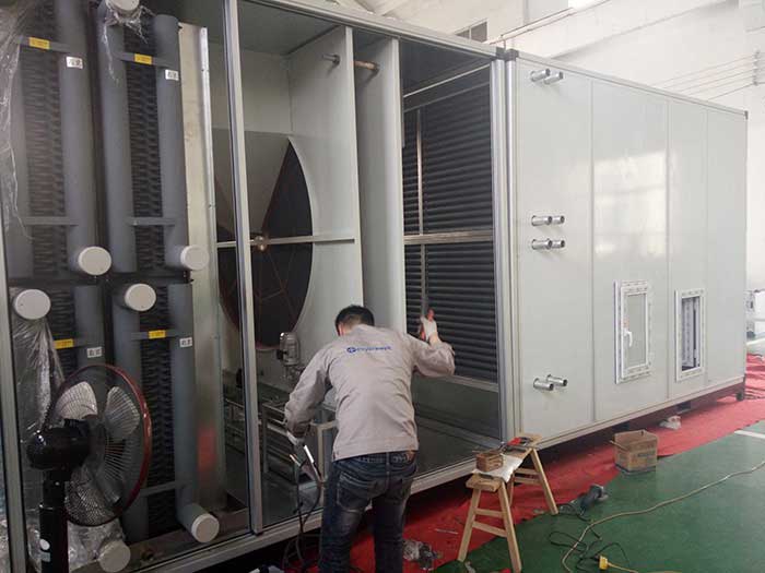 威海某大型化工企業(yè)兩臺(tái)10%濕度，40000風(fēng)量2臺(tái)除濕機(jī)組